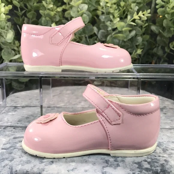 Darling Pink Patent Velcro Mary Janes w/ Decorative Flowers Little Girls 5✨NWOT✨ - Picture 4 of 8